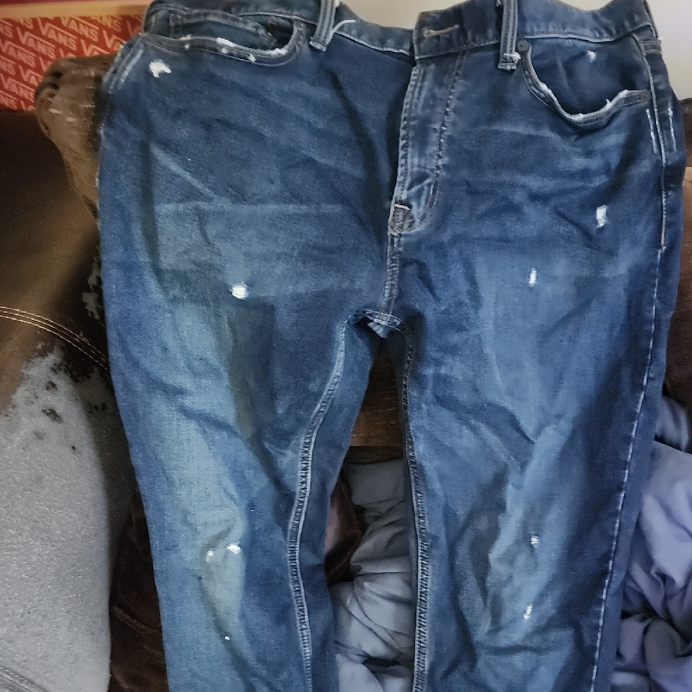 Old Navy Men's Dark Blue Distressed Relaxed Jeans